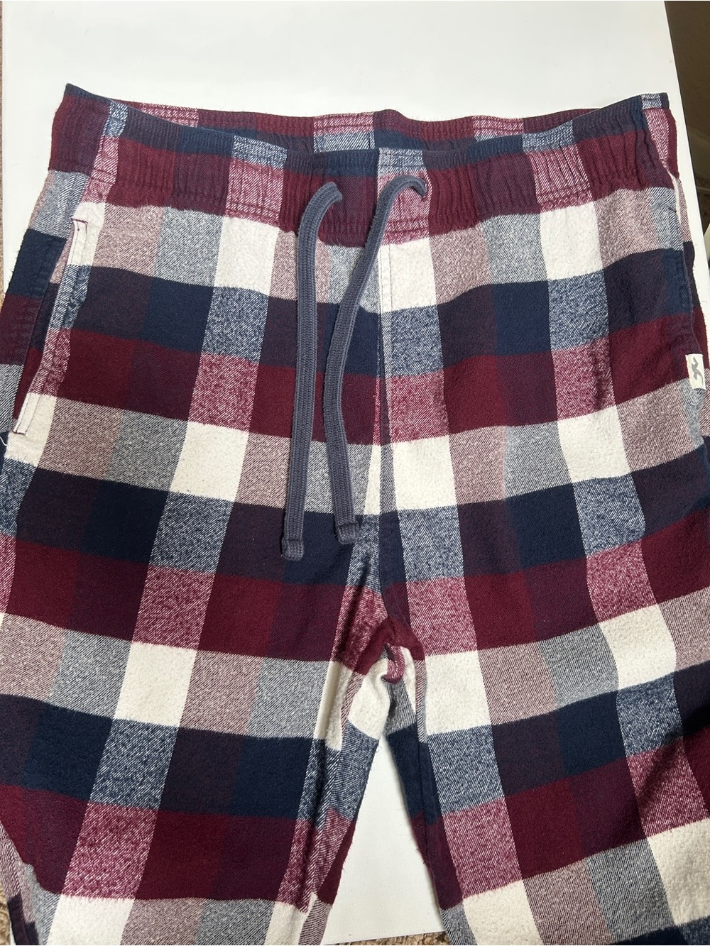 Hollister Men's Burgundy, Navy & White Plaid Lounge Shorts